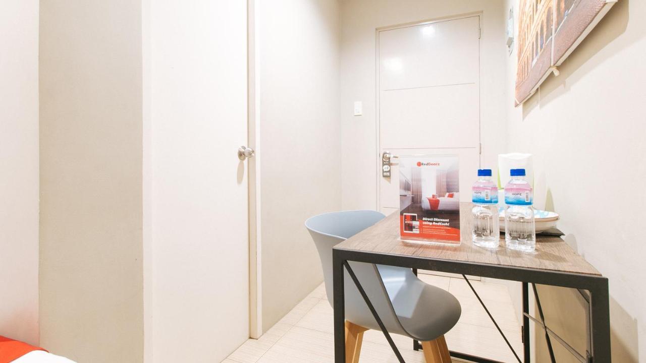 Reddoorz Plus Near Osmena Highway 2 Manila Ngoại thất bức ảnh