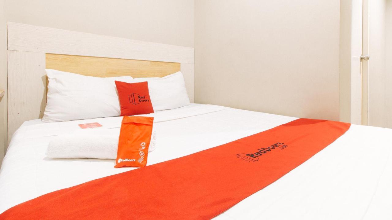 Reddoorz Plus Near Osmena Highway 2 Manila Ngoại thất bức ảnh
