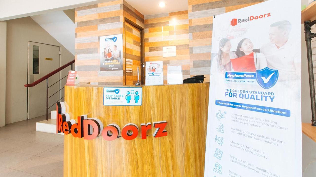 Reddoorz Plus Near Osmena Highway 2 Hotel Manila Ngoại thất bức ảnh