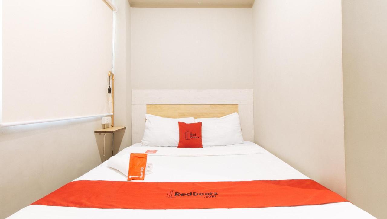 Reddoorz Plus Near Osmena Highway 2 Hotel Manila Ngoại thất bức ảnh