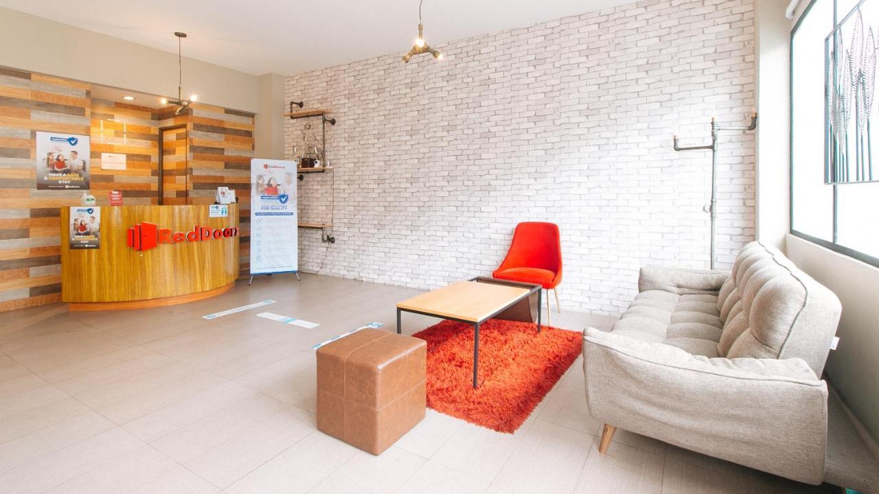 Reddoorz Plus Near Osmena Highway 2 Manila Ngoại thất bức ảnh