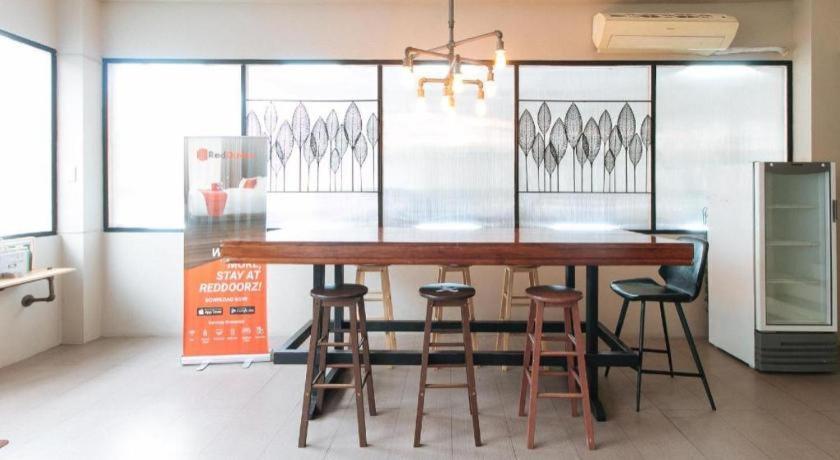 Reddoorz Plus Near Osmena Highway 2 Manila Ngoại thất bức ảnh
