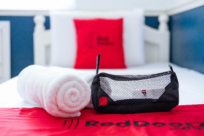 Reddoorz Plus Near Osmena Highway 2 Manila Ngoại thất bức ảnh