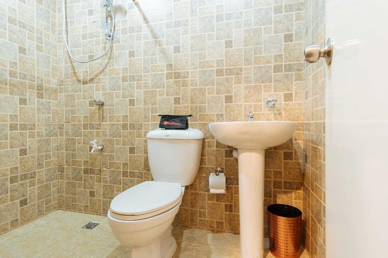 Reddoorz Plus Near Osmena Highway 2 Manila Ngoại thất bức ảnh