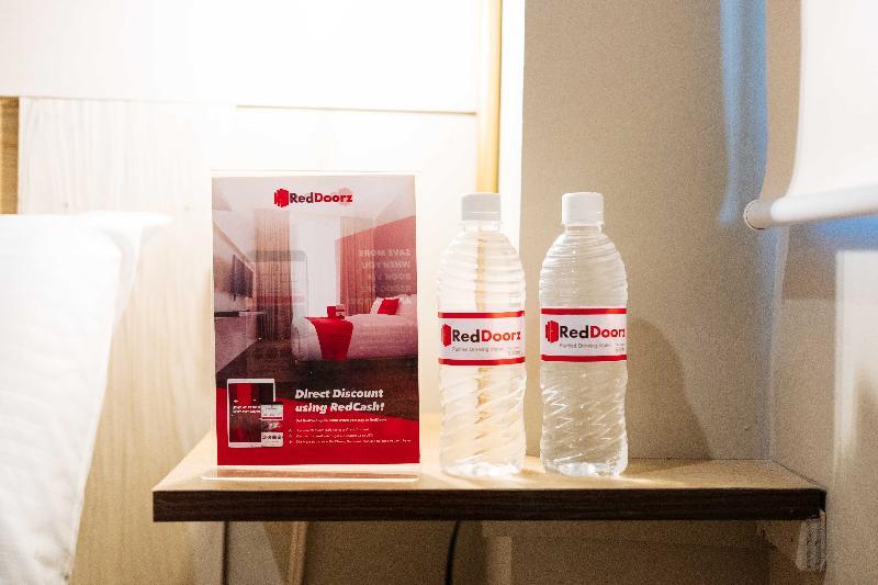 Reddoorz Plus Near Osmena Highway 2 Manila Ngoại thất bức ảnh